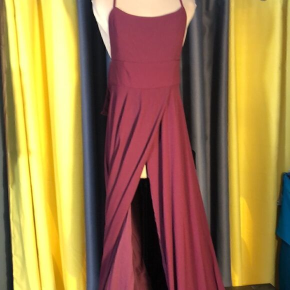 Lulu’s Event Ready Burgundy Low-Back Maxi Dress size M - Picture 7 of 7